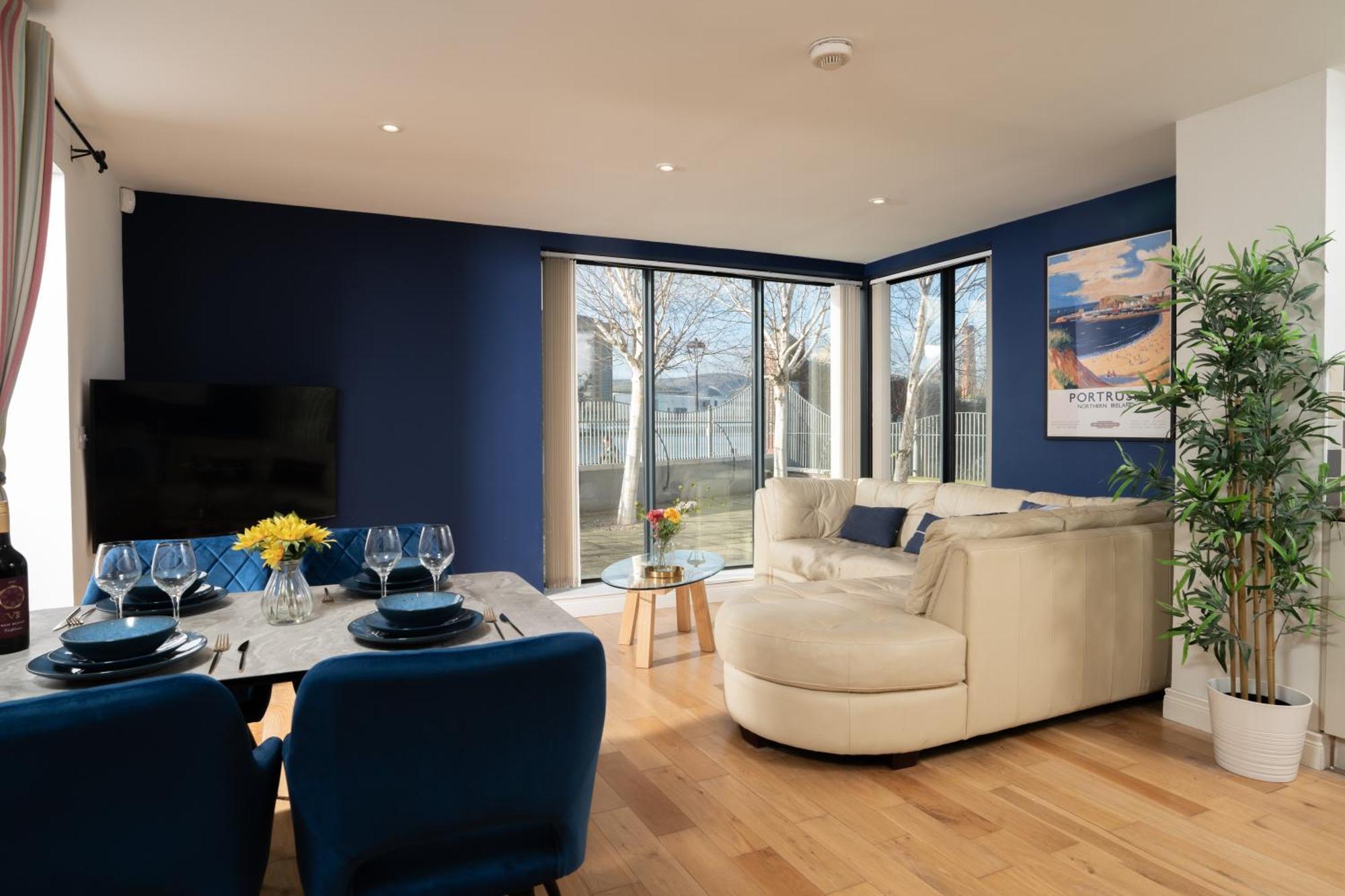 River Side Apartment, City Centre - Beautiful View And Free Parking! Belfast Kültér fotó